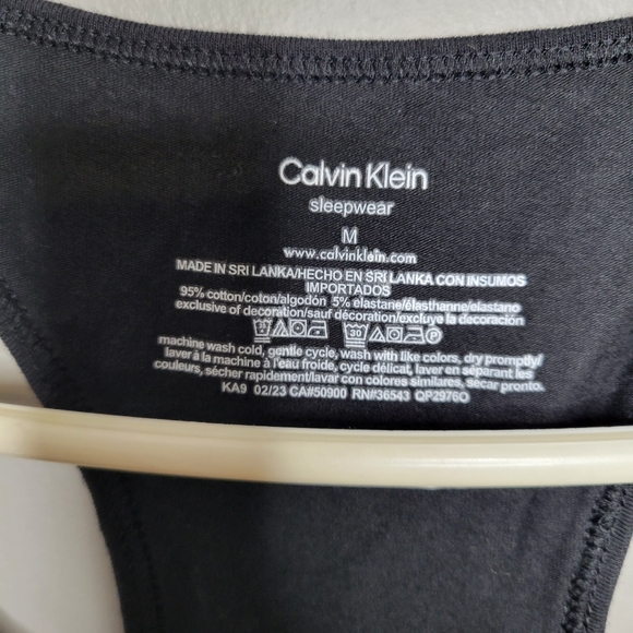 NWT CALVIN KLEIN Black Racerback Tank Top Size Medium - Picture 4 of 7